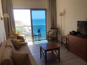 Beachfront Apartment with a Sea View Balcony